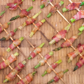 Opskrift på Grønne asparges med bacon