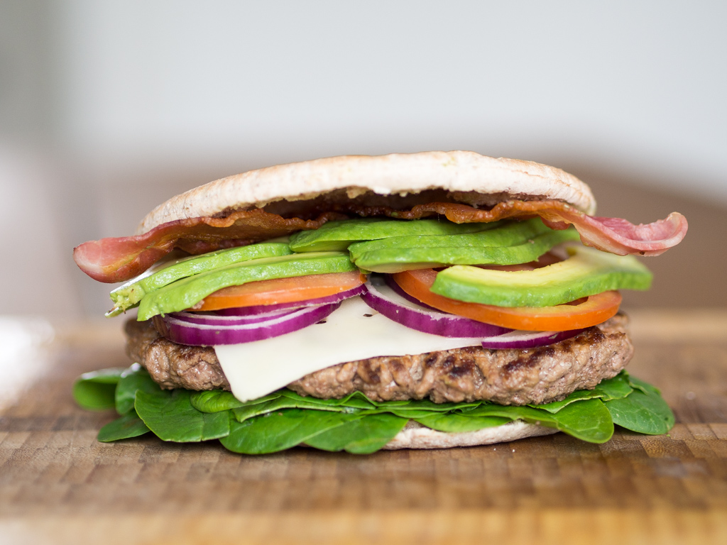 reparere overvælde Vie Sund burger med fuldkornspitabrød - Super nem opskrift på 20 minutter!