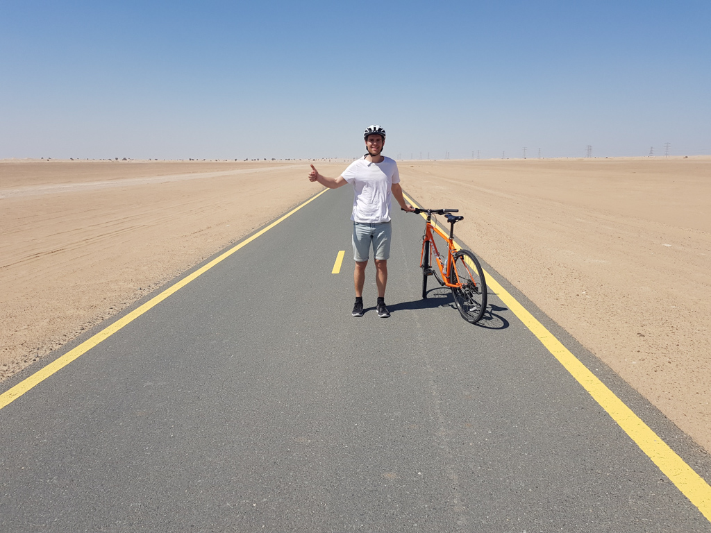 Cykeltur i Dubai ørken (Trek Bicycle Store Al-Qudra)